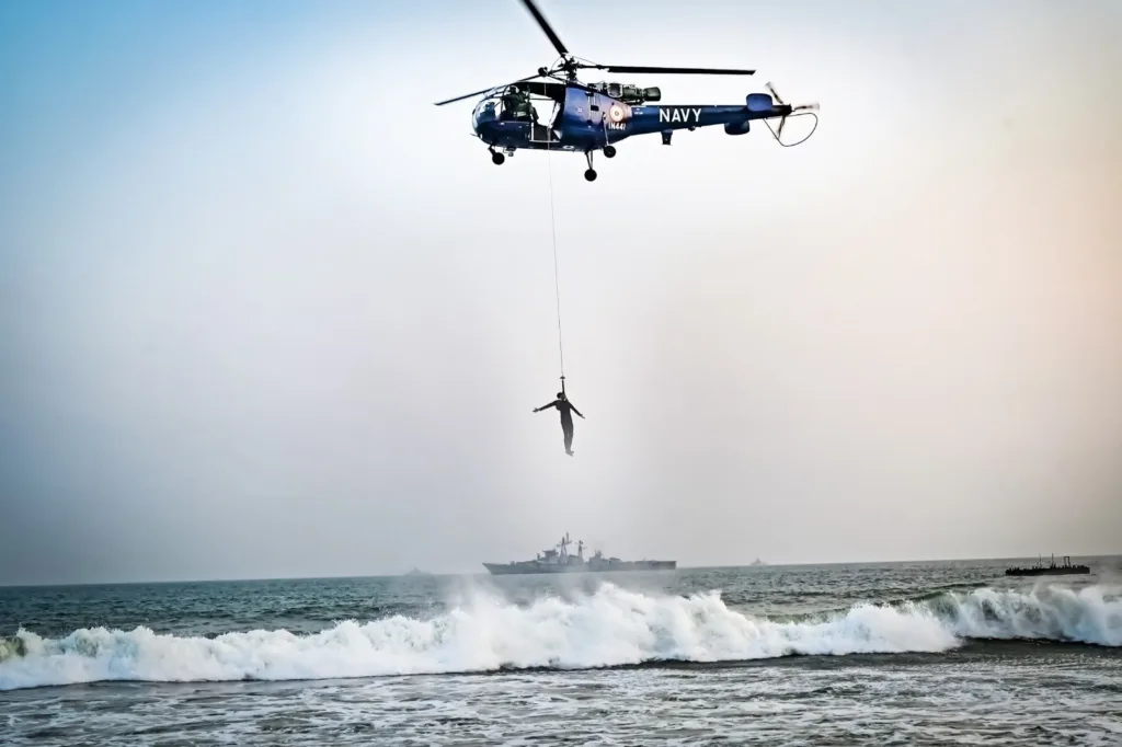 Indian Navy Day 2024: भारतीय नौसेना का ऑपरेशनल डेमोंस्ट्रेशन 2024; नौसेना दिवस पर देखने को मिलेगी समुद्री शक्ति की बेहतरीन झलक 2 Indian Navy Day 2024- Indian Navy Operational Demonstration 2024, Showcasing Maritime Strength on Navy Day at Puri, Odisha