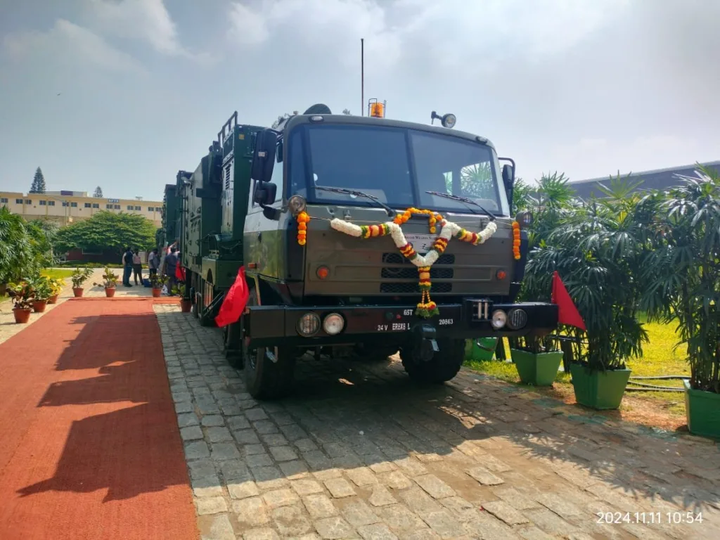 Akash Air Defence Missile: भारत ने अर्मेनिया को भेजी पहली 'आकाश' एयर डिफेंस मिसाइल सिस्टम बैटरी, 15 सिस्टम की सप्लाई का हुआ था समझौता 4 Akash Air Defence Missile- India Ships First 'Akash' Missile System Battery to Armenia as Part of 15-System Supply Deal