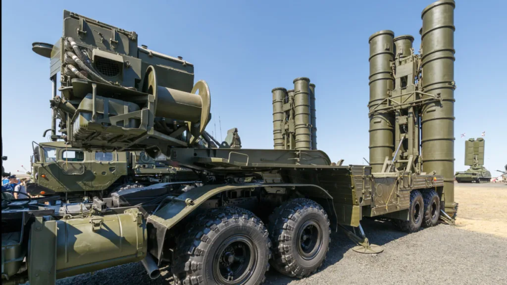 S-400 Air Defence System: भारत को रूस से मिलने वाले बाकी दो एयर डिफेंस सिस्टम के लिए करना होगा लंबा इंतजार, इन विकल्प पर हो रहा है विचार 2 S-400 Air Defence System: India Faces Long Wait for Remaining Two Russian Units, Exploring Alternative