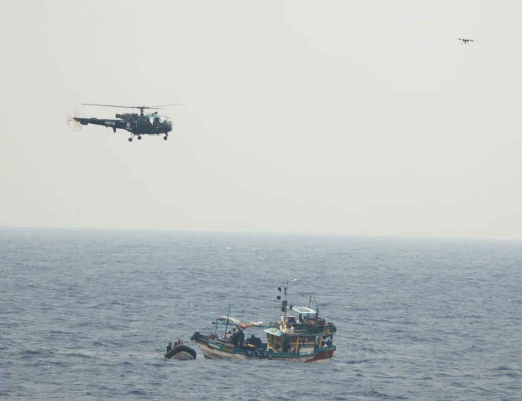 narcotics-seizure-by-indian-navy-indian-and-sri-lankan-navies-intercept-500-kg-of-drugs-in-joint-operation
