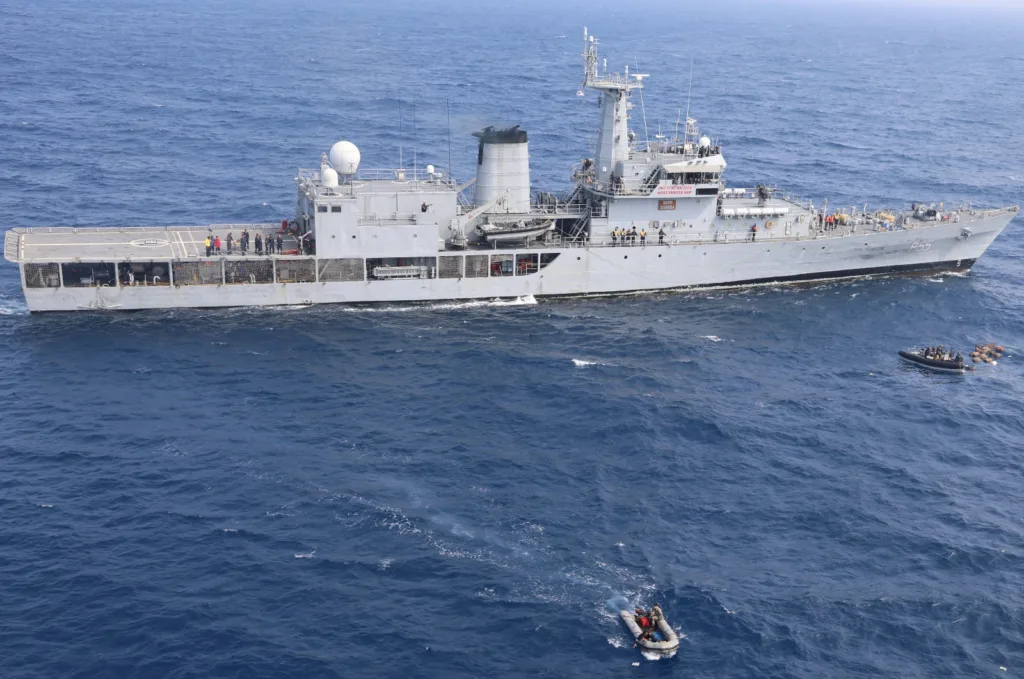 narcotics-seizure-by-indian-navy-indian-and-sri-lankan-navies-intercept-500-kg-of-drugs-in-joint-operation