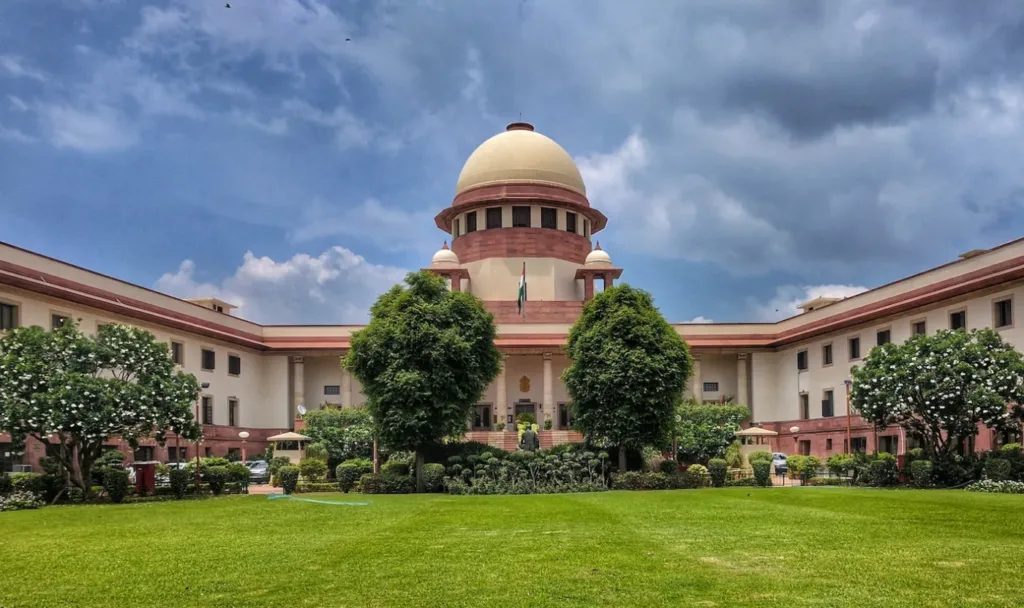 Disability Pension: Over 3000 appeals by MoD pending in Supreme Court and High Court against death and disability benefits 4 Supreme Court to Centre: Form Litigation Policy, Criticizes Indian Army for Filing Frivolous Appeals Against Veterans