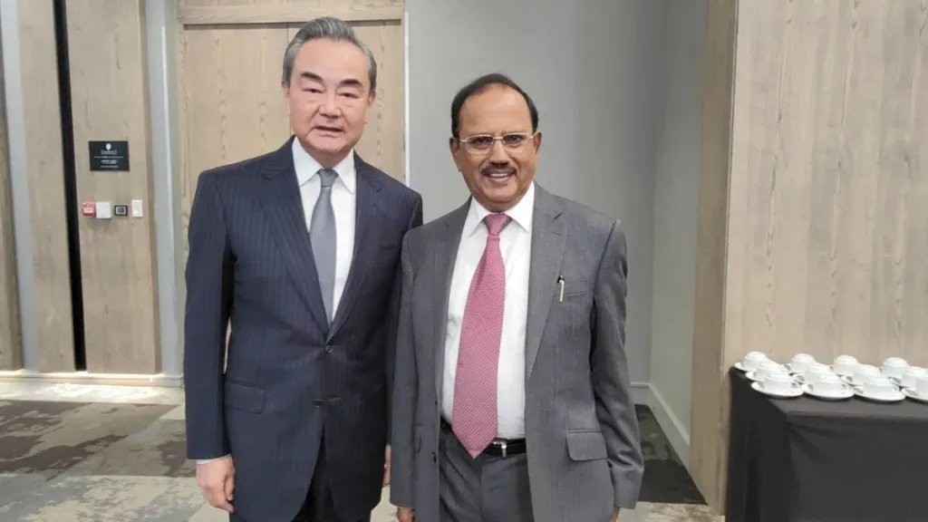 India-China talks: चीन का दावा ‘छह बिंदुओं पर बनी सहमति’, लेकिन भारत ने साधी चुप्पी! जानें कहां फंसा है पेंच 11 India-China Talks: China Claims ‘Six-Point Consensus’, India Silent!
