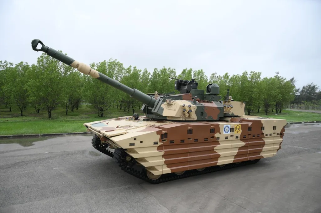 Zorawar Light Tank: चीन सीमा के नजदीक पूर्वी लद्दाख में झंडे गाड़ रहा है भारत का यह स्वदेशी टैंक! जानें इस टैंक के लिए 2025 क्यों है अहम? 11 Zorawar Light Tank: Trials of Indigenous Tank in Ladakh's High Altitudes Show Success, Completion Expected by Month-End