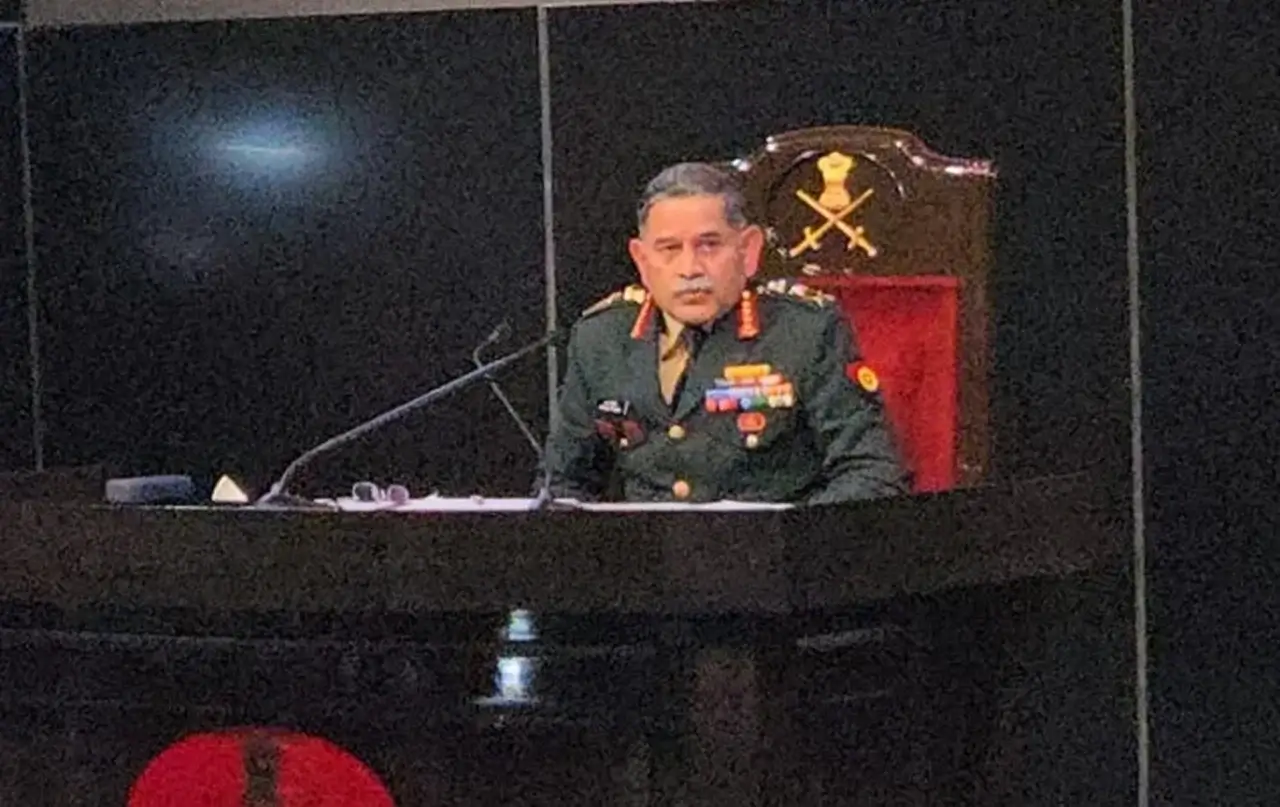 Army Chief said- India-China LAC Situation 'Sensitive but Stable'