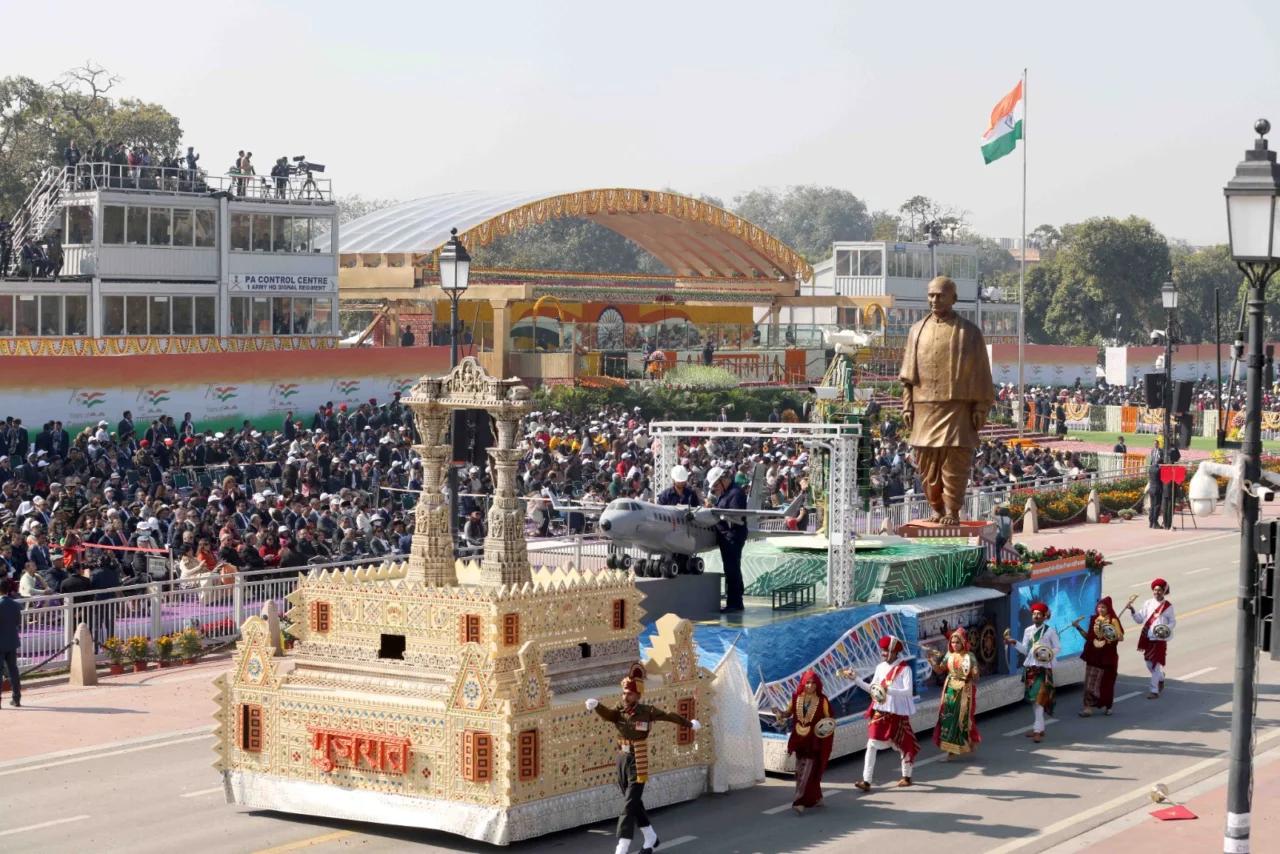 Republic Day Parade 2025: इस बार कर्तव्यपथ पर ये रही सर्वश्रेष्ठ झांकी, पहले नंबर पर रहा ये मार्चिंग कंटिंगेंट 3 Republic Day Parade 2025: These Were the Best Tableaux and Marching Contingents on Kartavya Path