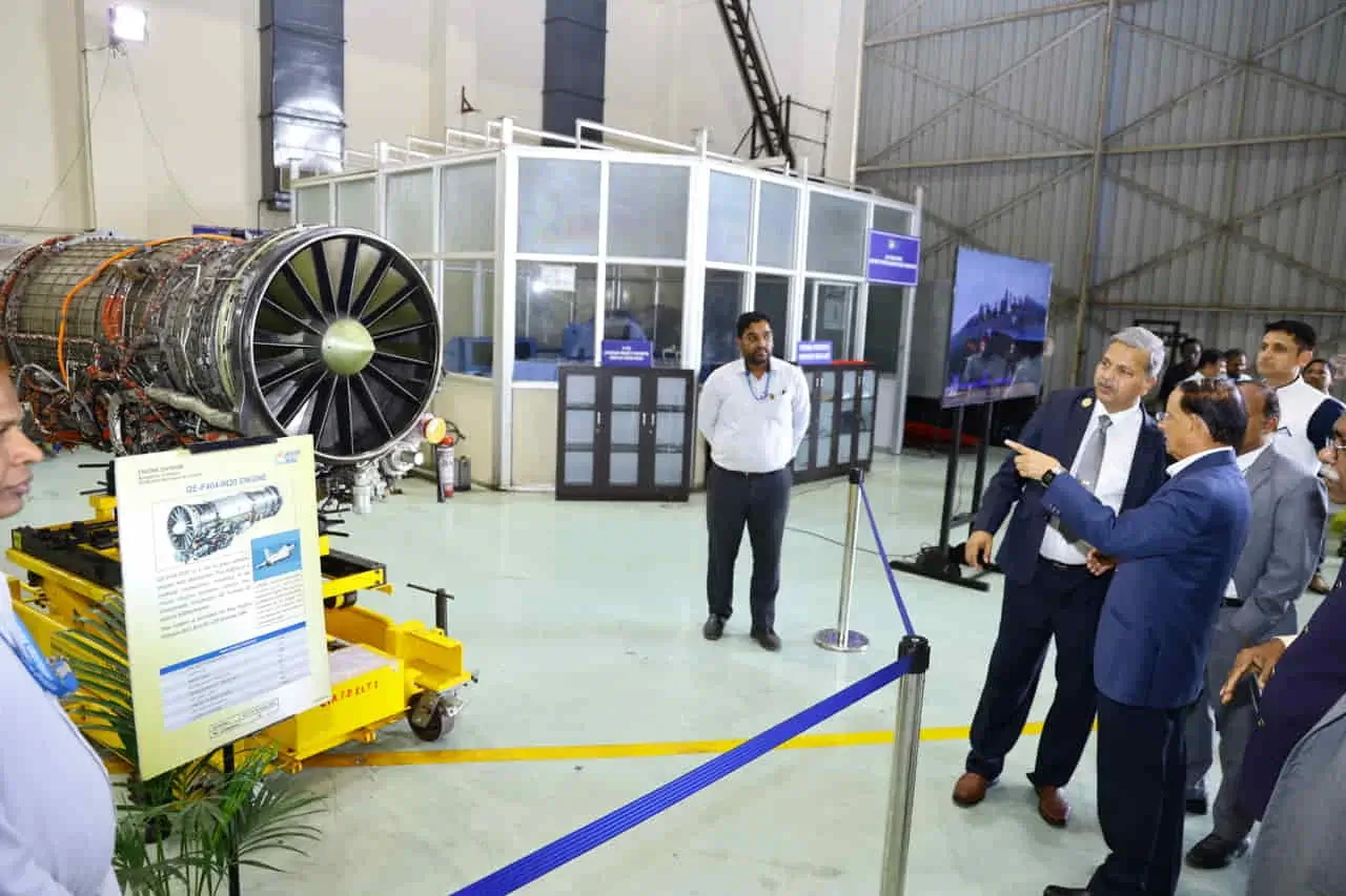 AMCA indigenous engine: स्वदेशी फाइटर जेट के लिए इंजन की जंग; रोल्स-रॉयस या साफरान? अब फैसला DRDO के हाथ में 9 AMCA Indigenous Engine: DRDO to Decide Between Rolls-Royce and Safran for India’s Stealth Fighter Jet Project