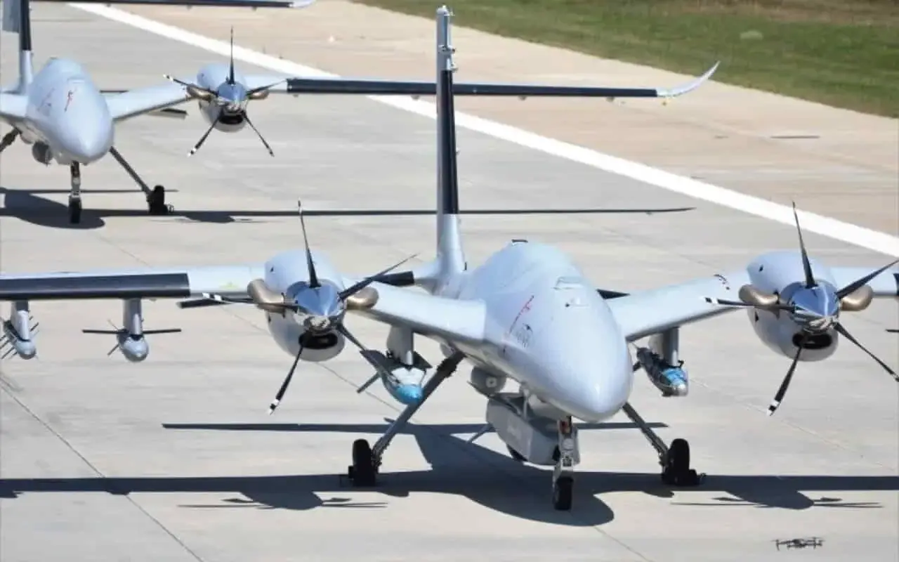 IAF UAV Squadron: ड्रोन युद्ध की तैयारी में भारतीय वायुसेना! अगले 5 साल में 50 लड़ाकू ड्रोन यूनिट्स तैनात करने की तैयारी 6 IAF UAV Squadron: Indian Air Force Gears Up for Drone Warfare, Plans to Deploy 50 Combat Drone Units in Next 5 Years